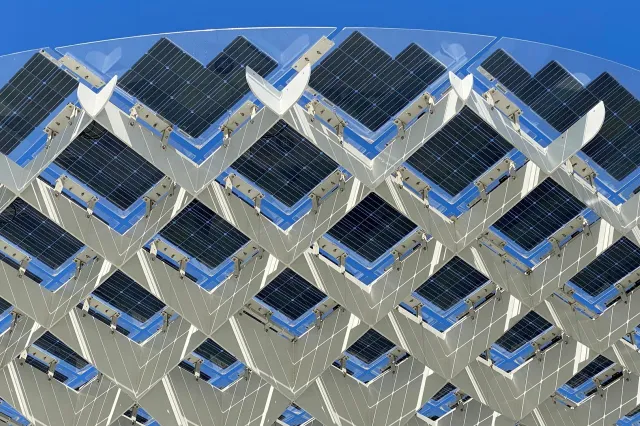 Panel solar bifacial